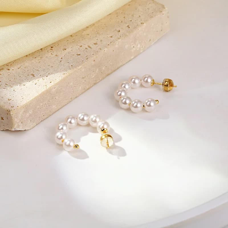 Hot Selling 18K Gold Plated Copper C Shape Pearl Hoop Earrings 20mm Large C Earring With Silver Pin for Women Daily Wear