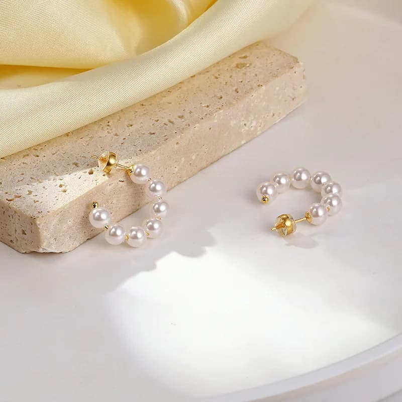 Hot Selling 18K Gold Plated Copper C Shape Pearl Hoop Earrings 20mm Large C Earring With Silver Pin for Women Daily Wear