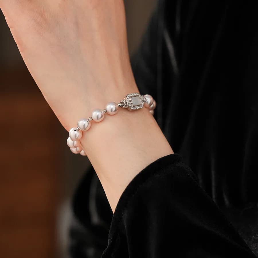 Square Clasp Pearl Bracelet French Retro Light Luxury Elegant Versatile Premium Minimalist Women's Jewelry Bracelets